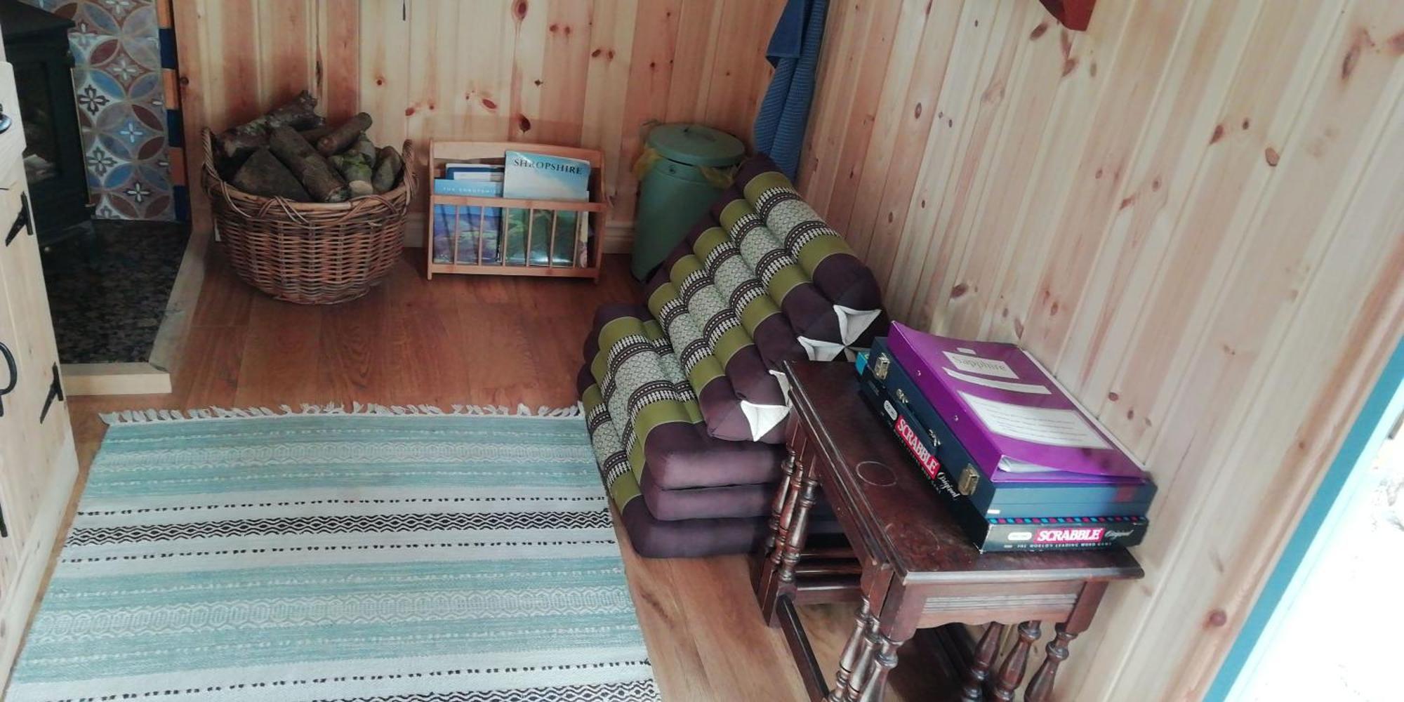 Sapphire Forest Garden Shepherd'S Hut Church Stretton Exterior photo